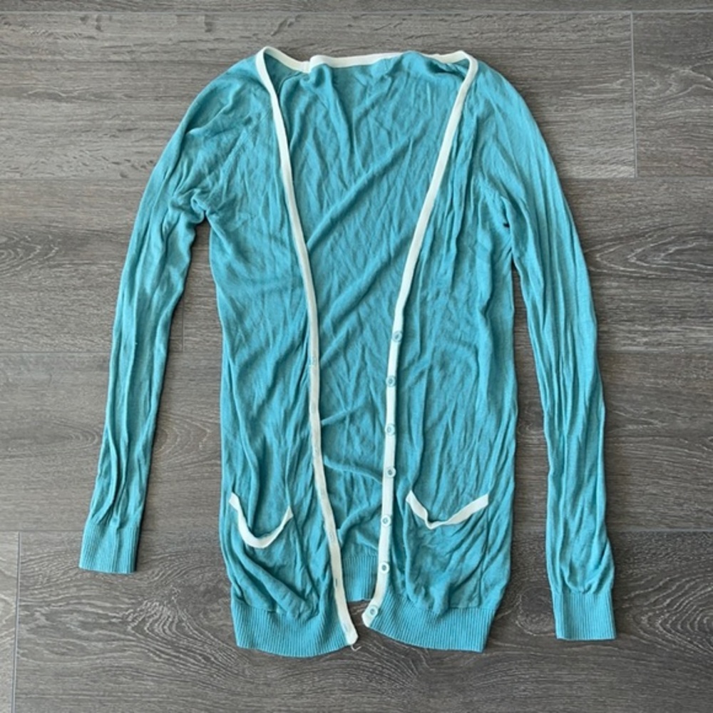 🌹5 for $50🌹 Light Teal Long-Sleeve Button-Front Cardigan with Contrast Trim